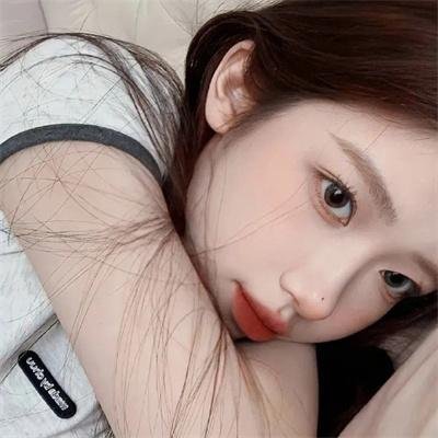 笼中女